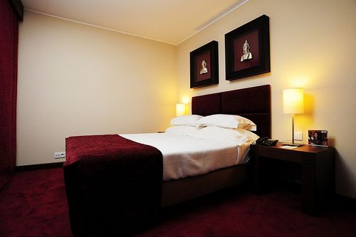 Vila-Gale-Cascais-standard-room